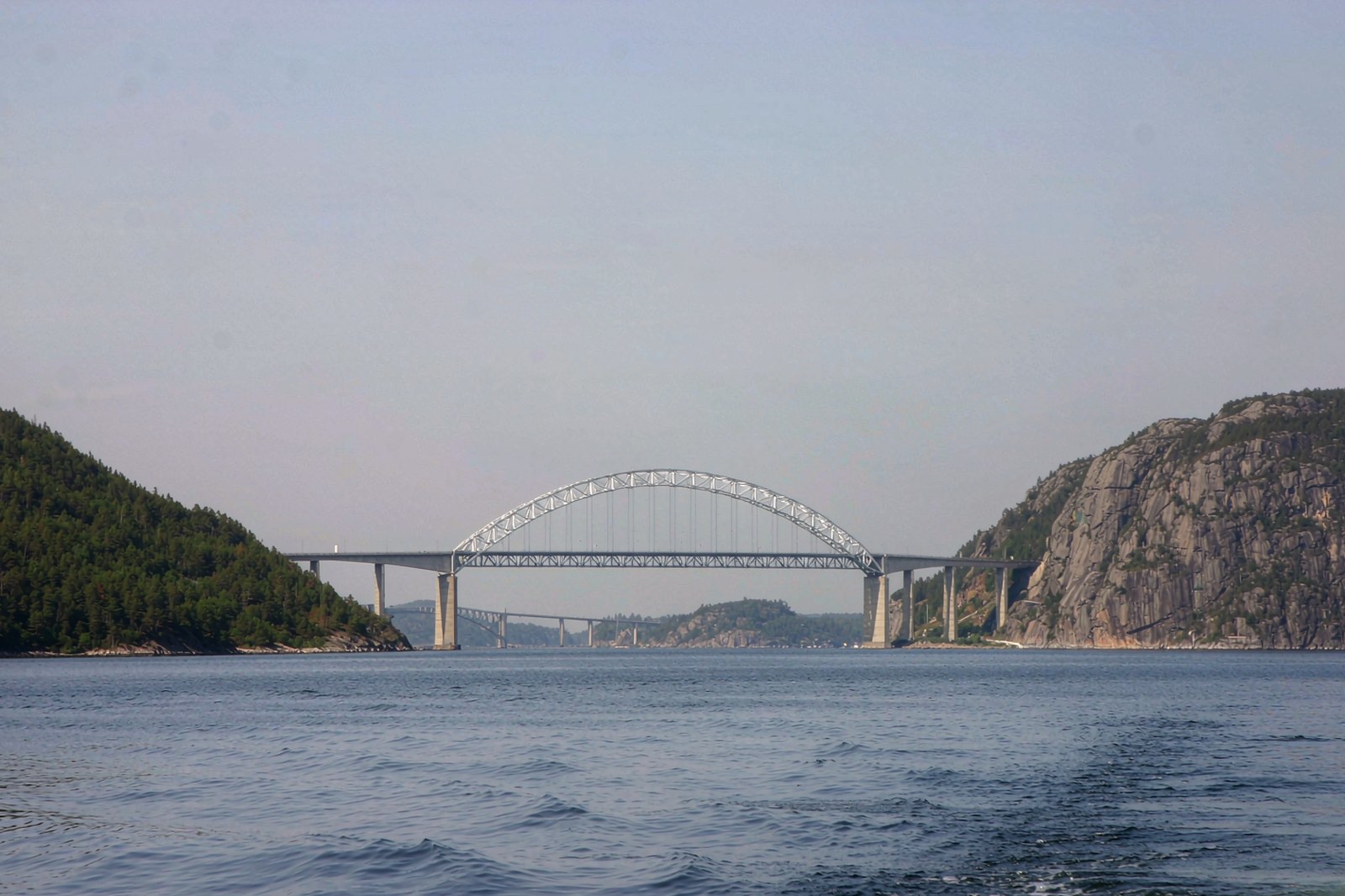 Norway and Sweden eSIM: One Plan or Two at the Border