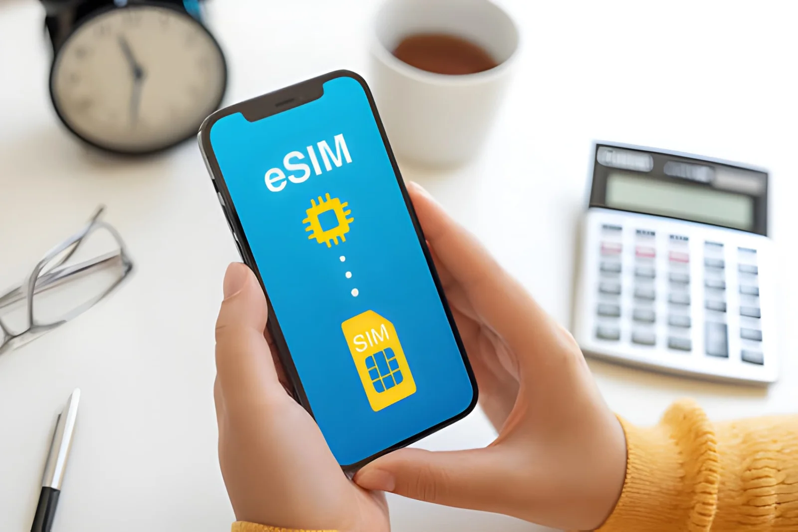 iPhone eSIM Compatible Models: Full List (XR to 17)